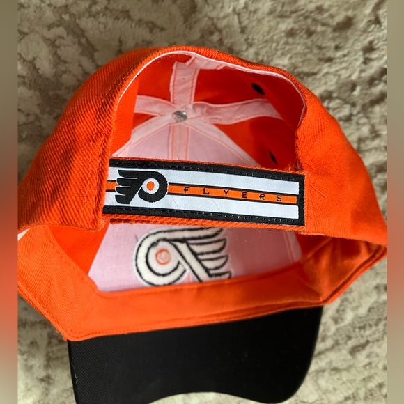 NEW! NHL Authentic Official Licensed Philadelphia Flyers hat/cap - Picture 5 of 7